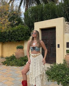 Acl Outfits 2023, Festival Comfy Outfit, Vintage Festival Outfit, Osheaga Outfit, Acl Outfits Festivals, Comfy Festival Outfit, Coachella Outfit Aesthetic, Elle Outfits, Deltopia Outfit