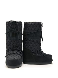 Find MOON BOOT Icon Quilted Snow Boots on Editorialist. black calf suede water-repellent diamond quilting tonal design logo print to the side round toe front lace-up fastening mid-calf length flat rubber sole Black Site, Quilted Shoes, Diamond Heels, Quilted Boots, Moon Boot, Slouched Boots, Moon Boots, Diamond Stitch, Women Diamond