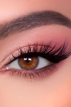 Pink Summer Makeup Looks, Eyeshadow Daytime Look, Eyeshadow Looks Simple Natural, Good Eyeshadow Looks For Brown Eyes, Formal Makeup For Pink Dress, Eye Makeup For A Pink Dress, Makeup For Pink Dresses, Prom Eye Makeup For Pink Dress, Rose Pink Makeup Look