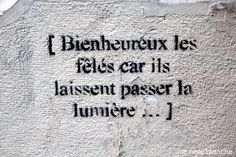 a wall with writing on it that says, i biereneux les fetes car