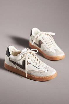 Dolce Vita Notice Sneakers, Elegant Sneakers Women, Fall Sneakers Women, Women’s Fashion Sneaker, Leather Sneakers Women's, Dolce Vita Sneakers Outfit, Dress Up Sneakers Outfit, Women’s Fall Shoes, Going Out Sneakers