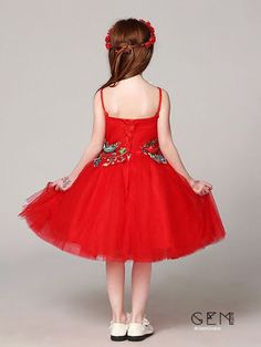 Only $75.99, Flower Girl Dresses Red Short Ballroom Flower Girl Dress with Colorful Embroidery Floral #EFV21 at GemGrace. View more special Flower Girl Dresses now? #GemGrace To buy delicate gowns at affordable prices. Over 399 new styles added, shop now to get $5 off! All free shipping! Red Sleeveless Dress With Floral Applique, Dresses Red Short, Red Flower Girl Dresses, Delicate Gown, Colorful Embroidery, Special Flowers, Embroidery Floral, Dresses Red, Flower Girl Dress