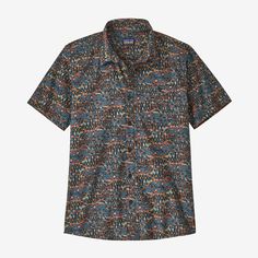 A comfortable, easy-care, short-sleeved shirt that unpacks with few wrinkles, the Go To is ideal for weeks on the road. Its 3.2-oz 60% organic cotton/40% recycled polyester plain weave is light and breathable for warm-weather travel, while the button-front, shirttail hem and button-closure chest pocket keep you respectable for meetings and meals. Patagonia Shorts, Patagonia Outfit, Man Go, Recycled Polyester Fabric, Button Front Shirt, Patagonia, Breathable Fabric, Shirt Style, Casual Shirts