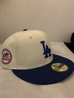 (eBay) New Era LA Dogers Fitted 7 1/8 Hat Club Exclusive 2 Tone Cream Green Bottom Gorros New Era, La Fitted Cap, Quince Gifts, Ny Hat, New Era Fitted, Green Bottom, Mens Trendy Outfits, New Era Cap, Blue Hat