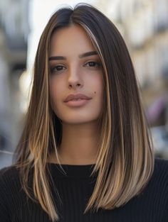 37 Stylish Brown Hair With Blonde Highlights Ideas 2024 for Curly, Balayage, and Ash Tones Light Brown Lob, Subtle Brunette Highlights, Curly Balayage, Highlights Brown Hair Short, Bob Lung, Blonde Highlights Ideas, Sleek Straight Hairstyles, Brown Hair With Blonde, Hair With Blonde Highlights