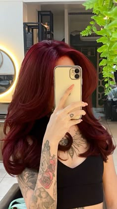 What is the darkest red hair color? What's the rarest red hair color? Best Red Hair Dye, Wine Hair Color, Cherry Red Hair, Shades Of Red Hair, Wine Red Hair, Cherry Hair, Dyed Red Hair