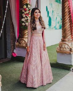 भारतीय दुल्हन संबंधी, डिजाइनर कपड़े, Sangeet Outfit, Reception Outfit, Indian Outfits Lehenga, Wedding Lehenga Designs, Lehnga Dress, Ritu Kumar, Indian Bridal Lehenga