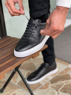 NEW COLLECTİON - FW 21 / 22 Collection: FALL & WİNTER 21 - 22 Production: Special Production Eva Sole Lace-Up Leather Sneakers BlackProduct color: BLACKProduct material: %100 Leather Product care: Care with a shoe eraser.Product size: 39-40-41-42-43-44-45Package İncluded: Shoes Dimensions of the mannequin: 185cm / 78kg , Size : 44EU / 11US / 10UK Note : When you buy shoes, navyblue belt and socks are a gift. Formal Leather Sole Lace-up Sneakers, Black Custom Lace-up Sneakers With Leather Sole, Luxury Leather Masculine Sneakers, Luxury Men's Slip-on Sneakers With Rubber Sole, Gq Mens Style, Mid Top Sneakers, Men’s Black Unlined Leather Sneakers Size 11 1/2, Mens Shoes Casual Sneakers, Eva Sole