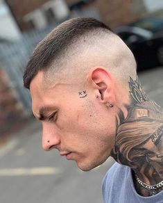 Jarhead Haircut, Army Cut, Marine Haircut, Army Haircut, Skin Fade Hairstyle, Military Haircuts Men, Buzz Cut For Men, Crew Cut Haircut, Military Hair