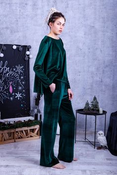 - Velvet pajama set for women- Long pants with elastic waist, length 100 cm (40 inches) fits for 5'3''-5'7''- Wide shirt, full length sleeves (24 inches/ 60 cm)- Shirt length 65 cm (25 1/2 inches)- Pants with pocketsPlease, use this size chart to select your sizeUS 0 >>> Bust 82 cm (32.5 inches) Waist 64 cm (25 inches) Hips 89 cm (35 inches)US 2 >>> Bust 85 cm (33.5 inches) Waist 66 cm (26 inches) Hips 92 cm (36 inches)US 4 >>> Bust 88 cm (34.5 inches) Waist 68 cm (27 Matching Set Loungewear For Winter, Long Sleeve Matching Pant Set For Loungewear, Green Winter Sleepwear Sets, Relaxed Fit Long Sleeve Matching Pant Set, Green Loungewear Sets For Fall, Green Sets For Fall Loungewear, Fall Loungewear Sets With Elastic Waistband, Green Fall Loungewear Sets, Green Lounge Sets For Autumn