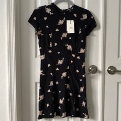 Womens Something Navy Xxs Dress Nwt Retail 69.00~ Fitted Floral Print Mini Dress With Short Sleeves, Fitted Floral Print A-line Mini Dress, Fitted Mini Length Casual Dress, Casual Floral Print Dress For Night Out, Casual Bodycon Dress With Floral Print, Floral Print Short Sleeve Mini Dress For Date Night, Chic Floral Print Bodycon Dress With Short Sleeves, Chic Short Sleeve Floral Print Bodycon Dress, Black Fitted Floral Print Bodycon Dress