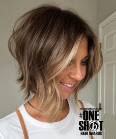 Lisa Mathews on Instagram: "Bronde bobby  Blonde to lived-in brunette using my signature reverse balayage technique. Breakdown & formula posted on my page  Swipe to see it live, the before & inspo   @behindthechair_com @marybehindthechair @haleygable @chrissylan @caitlyn_cummings @kevin.givens @oneshothairawards #btconeshot2024_warmbalayage #btconeshot2024_boblob #btconeshot2024_brunettes   #reversebalayage #balayagehair #haireducator  #haired #showmethebalayage #brunettebalayage  #blondetobrunette #fallhairtrends2023 @modernsalon @american_salon @mastersofbalayage @esteticamagazine @hairpainters @beautylaunchpad @maneaddicts @hairbrained_official @bestofbalayage @cosmoprofbeauty @saloncentric #brunettebob #hairbeforeandafter #pahair  #texturedbob" Med Hair, Hair 2025, Reverse Balayage, Balayage Technique, Bob Hairstyles For Thick, Fall Hair Cuts, Hair Affair, Short Hair Balayage