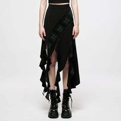 Drezden Goth Gothic Punk Ripped Green Plaid Irregular Hem Skirt Punk Skirt, Grunge Skirt, Gothic Skirt, Look Grunge, Punk Looks, Distressed Skirt, Tassel Skirt, Attitude Clothing, Gothic Grunge