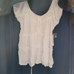 New With Tags Boho Peasant Top White Color Juniors Sz M 7-9 Smokefree Home ****I Have Lots Of Similar Listings And Will Consider Discounts If You Are Interested On Multiple Items Casual Cotton Peasant Top For Vacation, Casual Short Sleeve Peasant Top For Beach, Casual Peasant Top For Beach, Flowy Cotton Peasant Tops, Summer Peasant Tops With V-neck, Casual Peasant Top For Beach And Summer, Casual Short Sleeve Peasant Top For Day Out, Peasant Style Summer Tops For Daywear, Flowy Casual Beach Tops