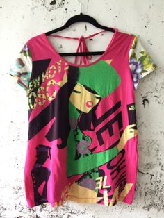 Custo Barcelona Spanish tshirt, pop art vintage tshirt, Beautiful floral back print, scoop neck both sides. Size fit S-M, in very good condition! Pop Art T Shirt, Pop Art Tshirt, Pink Pop Art, Art Tshirt, Black Leather Mini Skirt, Vintage Pop, Phoebe Buffay, Custo Barcelona, Y2k Top