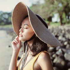 Introducing the hat for your every adventure as the season gets warmer. Braided meticulously by artisans in Gianyar, Bali from natural Jute material, this sweet hat offers both comfort and elegance. Designed with ideal thickness and weight that allow its brim to be easily folded, stretched, and styled, making it easy to take to any holiday trips. There are just so many things to love about Lola, try it and you'll add a new one to the list! • Brim diameter: 21 inches approximately• Crown height: Linen Ribbon, Women's Hats, Jute Bags, Natural Jute, Fashion Line, Women Artisans, Brim Hat, Black Linen, Holiday Travel