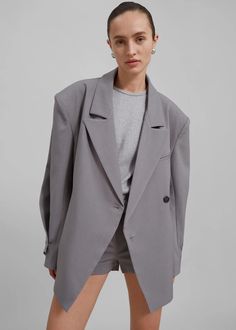 Pia Boxy Blazer - Grey – The Frankie Shop Elegant Oversized Blazer With Button Cuffs, Elegant Oversized Blazer With Pockets, Structured Semi-formal Blazer With Pockets, Semi-formal Structured Blazer With Pockets, Structured Office Wear Blazer With Pockets, Structured Office Blazer With Pockets, Structured Blazer With Pockets For Office Wear, Boxy Blazer, Paris Store