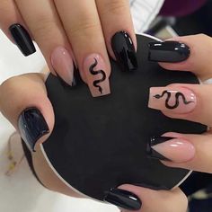 Foccna Black Square Press on Nails Snake Women's French False/Fake Nails Tips Medium Glossy College Nails, Nail Art Halloween, Black Nail Designs, Nail Swag, Halloween Nail Art, Fall Nail Designs, Short Acrylic Nails, Artificial Nails, Square Nails