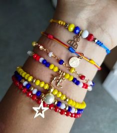 Pulseras🇻🇪 ajustables en hilo chino💫 4$ 6$ 3$ Información al ↘️04148862552 ↘️ Hacemos envios a nivel nacional por mrw,tealca y zoom #pulseras #pulseravenezuela #venezuela #vinotinto #isolbijoux #puertoordaz #venezuela Bracelet, Instagram