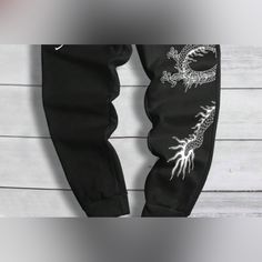 Dragon Design Pants Dragon Pants, Design Pants, Dragon Design, Pants Color, Mens Pants, Sweatpants, Man Shop, Pants, Black