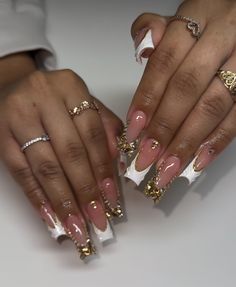 Gold White Acrylic Nails, White And Gold Toe Nails Design, White Gold Acrylic Nails, White And Gold French Tip, Gold Nail Inspo Acrylic, White And Gold Nails Acrylic, White French Tip Designs, Dope Nail Designs Swag