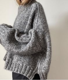 Strikkeopskrift Oversize Sweater, Loose Knit Jumper, Yarn Making, Tweed Yarn, Plus Size Pullover, A Jacket, Plus Size Sweaters, Knitting Inspiration