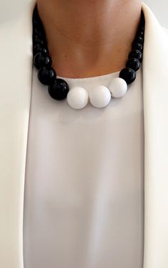 black and white - Nani Axcesory Chic White Round Necklace, Chic White Beaded Necklace, Chic White Round Bead Necklaces, Chic White Round Beads Necklace, Chic White Necklaces With Round Beads, Chic White Necklace With Round Beads, Chic White Handmade Necklace, Elegant White Handmade Necklaces, Elegant Handmade White Necklaces