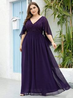 Plus Size Deep V Neck Lace Bodice Long Flowy Evening Dress #color_Dark Purple Edgy Dress, Sukienki Plus Size, Evening Dresses Plus Size, Bridesmaid Dresses Prom, Dress Bridesmaid, Lace Evening Dresses, Wholesale Dress, Lace Bodice, Neck Lace