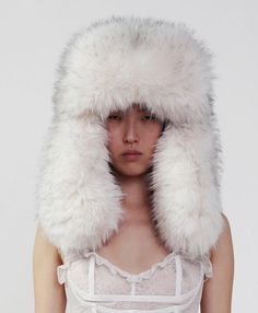 Pre-Order: Oversized Trapper Hat Oversized Hats, White Fur Hat, Kim Shui, Fuzzy Hat, Aesthetic Items, Fur Trapper, Fur Trapper Hat, Snow Aesthetic, Russian Hat