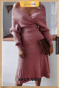 Fashion Casual Solid Fold V Neck Long Sleeve Two Pieces(3 Colors) Pink Sweater Outfits, Outfits Sweater Vest, Women Cardigan Outfit, Classy Manicure, Sweater Vest Outfit Women, Boots Outfit For Women, Winter Fashion 2022, Sweater Sets, Pleated Knit