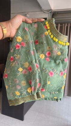 Product Descriptions Green organza embroidery blouse having highlighted hand works for sleeves & neck as shown Note : saree is not included View this post on Instagram A post shared by Handcrafted Sarees by Shobana Nithin (@threadslabel_india) Yellow Chiffon Saree, Organza Embroidery, Sarees For Girls