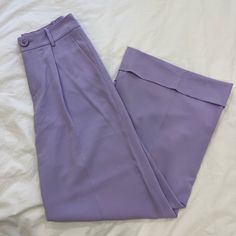 Alice + Olivia Purple Trouser Like New Size 2 Cuffed At The Bottom Elegant Tailored Purple Bottoms, Chic Purple Ankle-length Bottoms, Elegant Purple Bottoms With Pockets, Chic Purple Wide Leg Pants, Chic Purple Ankle-length Pants, Elegant Purple Ankle-length Pants, Chic Purple Workwear Bottoms, Chic High Waisted Purple Wide Leg Pants, Purple Wide Leg Pants For Work