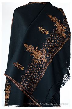 Capuciné Auroré de'Laine Sozni Frontières Orient Shawl — Seasons by The Kashmir Company Shawl Embroidery Design, Shawl Embroidery, Sweatshirt Inspiration, Hand Dyed Shawl, Paisley Shawl, Kashmiri Shawls, Best Wedding Guest Dresses, Abstract Embroidery, The Silk Road