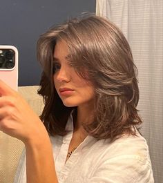 Cortes de cabello para quienes quieren algo entre largo y corto | Es la Moda Mekap Mata, Hair Inspiration Short, Hairstyles For Layered Hair, Shot Hair Styles, Haircuts For Medium Hair, Haircuts Straight Hair, Penteado Cabelo Curto, Haircut For Thick Hair, Short Hair Haircuts