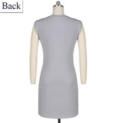 This is a fashion essential dress of your wardrobe, it has a relaxed fit.featuring sleeveless, o-neck, mini straight pencil dress, and also there is a split in front waist, tie to knot.it can wear both in daily lives and parties.Material: Polyester and SpandexColor: GrayCollar: O-NeckPocket: NoSleeve: SleevelessStyle: Sexy, FashionZipper: NoDress Length: Above KneePattern: SolidOccasion: Casual, Party, BeachGarment Care: Hand-wash and Dry CleanUnique style, make you more beautiful, fashion, sexy Gray Bodycon Dress For Summer, Gray Knee-length Bodycon Summer Dress, Summer Gray Knee-length Bodycon Dress, Gray Sleeveless Mini Dress For Night Out, Gray Bodycon Mini Dress, Chic Gray Mini Length Bodycon Dress, Chic Gray Mini Bodycon Dress, Hip Clothes, Sundress Dress