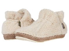 L.L.Bean Cozy Slipper Bootie Pile Fleece - Women's Shoes : Natural : Bundle them up in comfort and warmth this season with the L.L.Bean Cozy Slipper Bootie Pile Fleece. Pull-on styling with a round-toe silhouette. L.L.Bean logo tag at the side. Contrast stitching throughout. Faux-fur upper and removable faux-fur insole. Faux-fur lining. Durable rubber outsole. Imported. Weight of footwear is based on a single item, not a pair. Measurements: Weight: 9 oz Product measurements were taken using size Ll Bean Slippers, Slippers Cozy, Cowboy Boots Women, Ll Bean, Shoes Heels Boots, Shoe Obsession, Nice Shoes, Baby Fashion, Heeled Boots