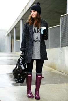 Cute Rain Boots, Coat Outfit, Trendy Street Style, Looks Street Style, Street Style Winter, Winter Mode