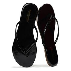 PRICES MAY VARY. 𝗩𝗲𝗴𝗮𝗻 𝗟𝗲𝗮𝘁𝗵𝗲𝗿 𝗙𝗹𝗮𝘁𝘀 𝗳𝗼𝗿 𝗪𝗼𝗺𝗲𝗻: The elegant leather sandals for women are crafted for style and durability. Ideal for various occasions, they provide a sophisticated look while ensuring lasting comfort and quality. 𝗡𝗼𝗻-𝗦𝗹𝗶𝗽 𝗙𝗹𝗶𝗽 𝗙𝗹𝗼𝗽𝘀: This flats for women designed with a non-slip sole, these flip flops offer superior grip and safety. Perfect for beach or poolside activities, they ensure you stay secure on wet surfaces. 𝗘𝗮𝘀𝘆 𝗦𝗹𝗶𝗽-? Poolside Activities, Flip Flops For Women, Women Footwear, Flats For Women, Slides For Women, Summer Slippers, Walking Sandals, Minimalist Chic, Beach Essentials