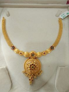 Trendy Gold Necklace, Gold Jewelry Prom, Wedding Party Wear, New Gold Jewellery Designs, Fancy Jewelry Necklace, Gold Jewelry Simple Necklace, Beautiful Gold Necklaces, Gold Mangalsutra Designs, Handmade Gold Jewellery