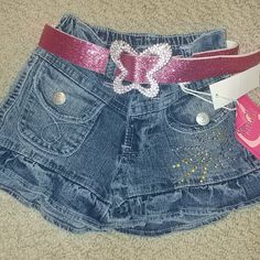 Loc16 - New With Tags Girls Jean Shorts Embellished Also Includes Pink Glitter Butterfly Belt. Size 2t. 2000s Justice Clothes, Unhinged Fashion, Kiki Core, Pink Glitter Butterfly, 2000s Memories, Glitter Belt, Butterfly Belt, Cute Bottoms, Boys Denim Shorts