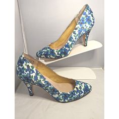 New Land's End Randi Floral Multicolor Satin Heel Pump Women's Size 9b #440726, **Retail $115. *********Never Used. There Is Some Peeling On The Inside. You Would Most Likely Want To Wear These With Stockings **"*""********* Please See Detailed Pictures Of The Actual Item You Will Be Receiving Therefore You Can Judge The Precise Condition Prior To Purchase Measurements And Condition Are Pictured . We Are Happy To Answer Your Questions. Thank You For Visiting Wowshopzone. In No Fitted Summer Wedding Shoes With Pointed Toe, Fitted Ankle Strap Wedding Shoes For Spring, Summer Fitted Court Shoes With Closed Toe, Ankle Strap Fitted Court Shoes For Spring, Fitted Ankle Strap Court Shoes For Spring, Fitted Blue Low Heel Heels, Spring Wedding Court Shoes, Formal Summer Court Shoes, Blue Pointed Toe Court Shoes For Spring