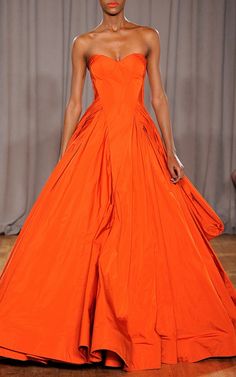 100 Beautiful Orange Dress To Your Collection Ideas https://femaline.com/2017/06/06/100-beautiful-orange-dress-to-your-collection-ideas/ Orange Gown Dress, Orange Ballgown, Red Orange Dress, Orange Gown, Taffeta Gown, Orange Dresses, Fresh Orange, Zac Posen