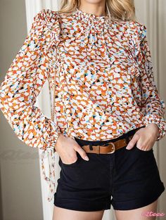 Qteee - Vintage High Neck Loose Fit Blouse with Print, Bubble Sleeves - Casual Shirt Sleeve Stencil, Loose Fit Blouse, Bubble Sleeve, Loose Blouse, Floral Print Blouses, Puffy Sleeves, Daily Dress, Lace Mini Dress, Print Blouse