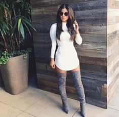 Looks Street Style, Skirt Mini, Black Solid, Mode Inspiration, Thigh High Boots, Look Chic, Fall Winter Outfits, Thigh High, Summer Dresses For Women