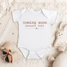 Custom Coming Soon Baby Bodysuit, Baby Announcement Parents, Gifts For Expecting Parents, Pregnancy Announcement to Dad, New Grandparents Pregnancy Announcement To Dad, Parents Pregnancy Announcement, Baby Announcement Grandparents, Parents Gifts, Gifts For Expecting Parents, New Grandparents, Expecting Parents, Big News