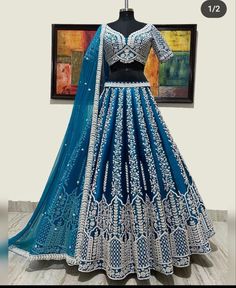 Wedding Matching Outfits, Bridal Lehenga Designs, Latest Bridal Lehenga, Wedding Lehenga Designs, Lehenga Designs Simple, Indian Bride Outfits, Lehnga Dress, Latest Bridal Dresses