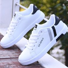 Men Shoes Aesthetic, Trendy Shoes For Men, Basket Sport, Shoes Aesthetic, White Shoes Sneakers, Summer Sneakers, Moccasins Shoes, Walking Sneakers