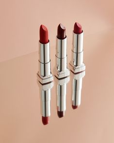 Lipstick Shoot Ideas, Product Photography Makeup, Lipstick Product Shoot, Lipstick Aesthetic Photography, Lipsticks Photography, Mirror Product Photography, Makeup Cosmetics Photography, Lipstick Advertising, Lipstick Product Photography