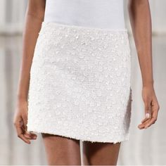 Nwt Zara Zw Collection White Sequin Mini Skirt, Perfect For Bridal Events Or Dressy Occasions! A Bit Tight On My Hips (39”) So I Sadly Have To Pass It On. Would Fit Anyone Around A True Size 6 Really Well Depending On Hip Measurement. Knotted Skirt, Sequined Fabric, Zara Tweed, Bridal Events, Sequin Mini Skirt, Pink Mini Skirt, Basic Skirt, Black And White Tweed, Zara New