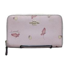 This Coach Limited Edition Butterfly Wallet Is A Medium-Sized, Full-Zip Accessory In Blossom Pink. Crafted From Leather, The Design Features An Adorable Butterfly Motif, Perfect For Those Who Appreciate Unique Style And Quality. Adorable! Very Well Cared For! Never Daily Carried. All Used Bags/Shoes May Have The Following Discoloration Signs Of Use Scratches Scuffing Rubs Pls Check The Pictures Closely As They Are Part Of The Description. Leather Butterfly, Butterfly Motif, Bags Shoes, Limited Editions, Coach Bags, Medium Size, Design Features, Pink Purple, Women's Accessories